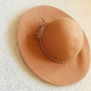 ALDO Flop Hat. Never worn!
